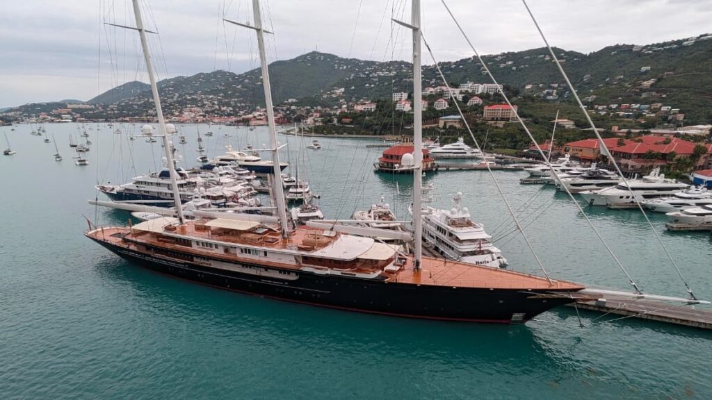 Koru de Jeff Bezos utiliza Internet por satélite do seu concorrente: a Starlink