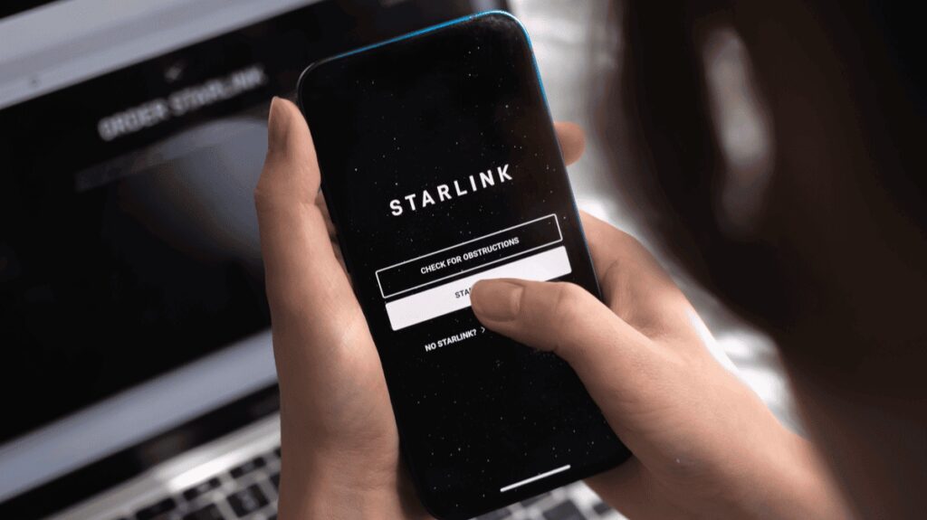 Starlink smartphones Internet Elon Musk