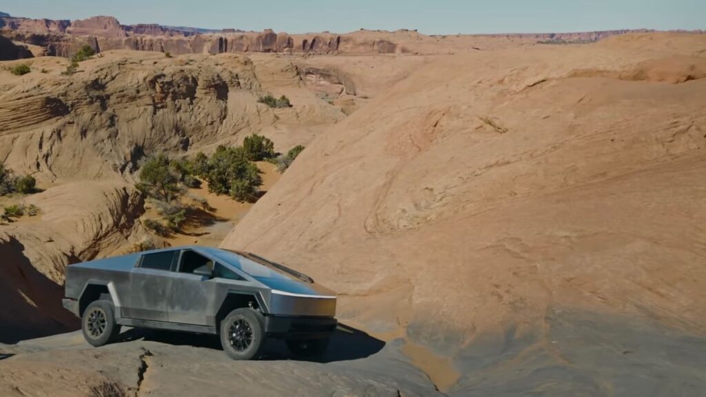 Tesla Cybertruck sobe a famosa Hell’s Revenge numa poderosa demonstração todo-o-terreno
