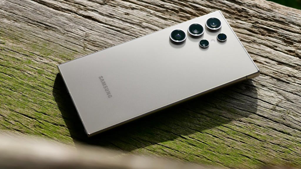 Samsung espera conseguir alcançar o iPhone do ano passado até ao próximo ano