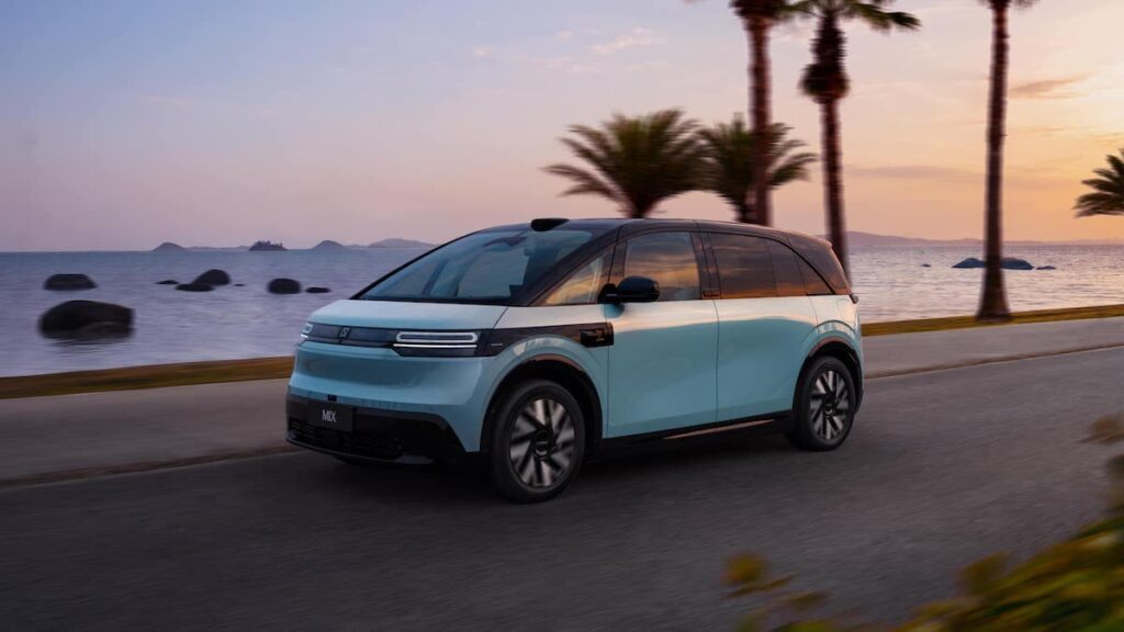 Zeekr Mix: rival do VW ID Buzz repensa radicalmente o carro da família