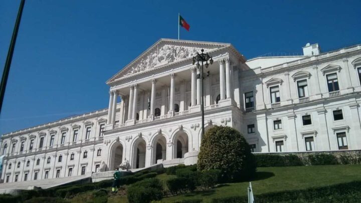 Assembleia da República, Parlamento
