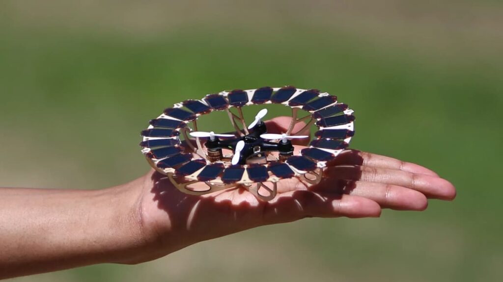 Células solares 20x mais finas do que um cabelo permitem voos de longa duração aos drones