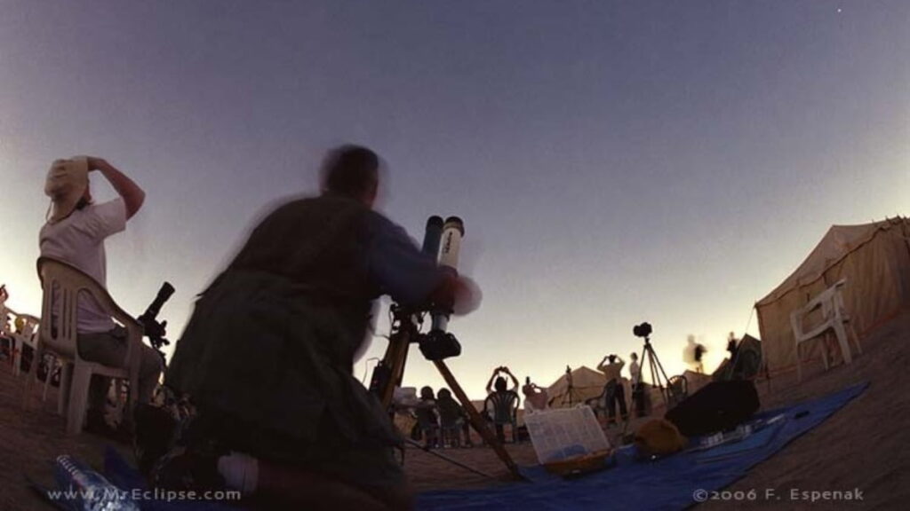 Isto foi o que os norte-americanos pesquisaram depois do eclipse solar
