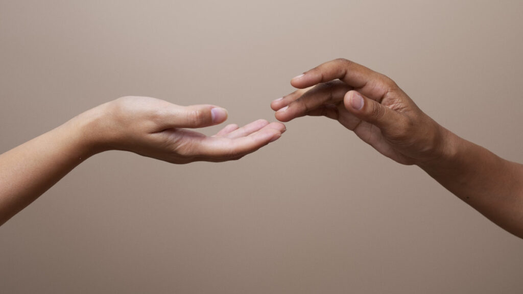 Pele inteligente está a tornar possível o contacto físico à distância