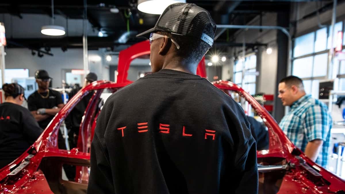 Tesla gibt an, in Deutschland 300 Vertragsarbeiter entlassen zu haben