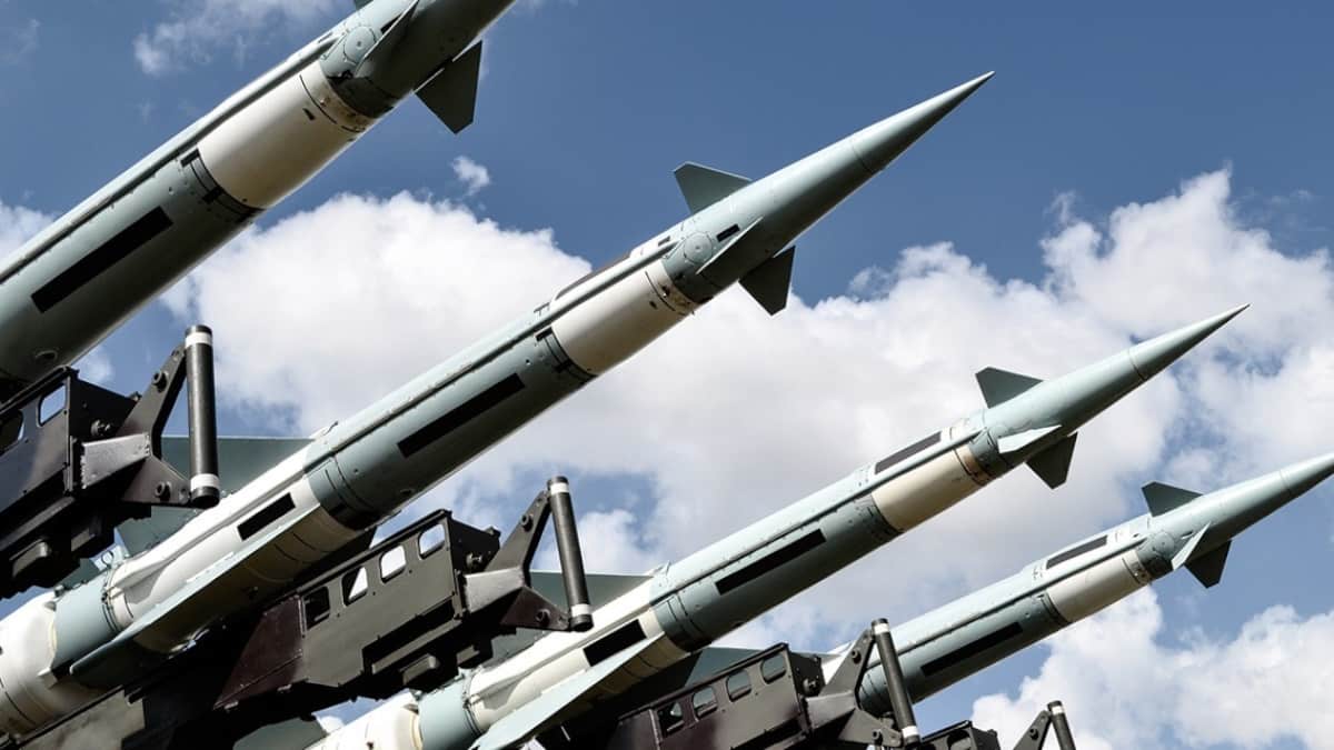 EUA querem que a Rússia e a China declarem que a IA nunca controlará armas nucleares