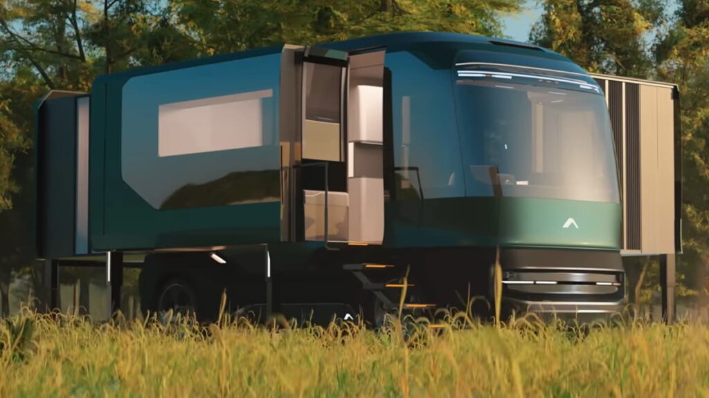 Esta autocaravana transforma-se numa casa de 37 metros totalmente autónoma e elétrica
