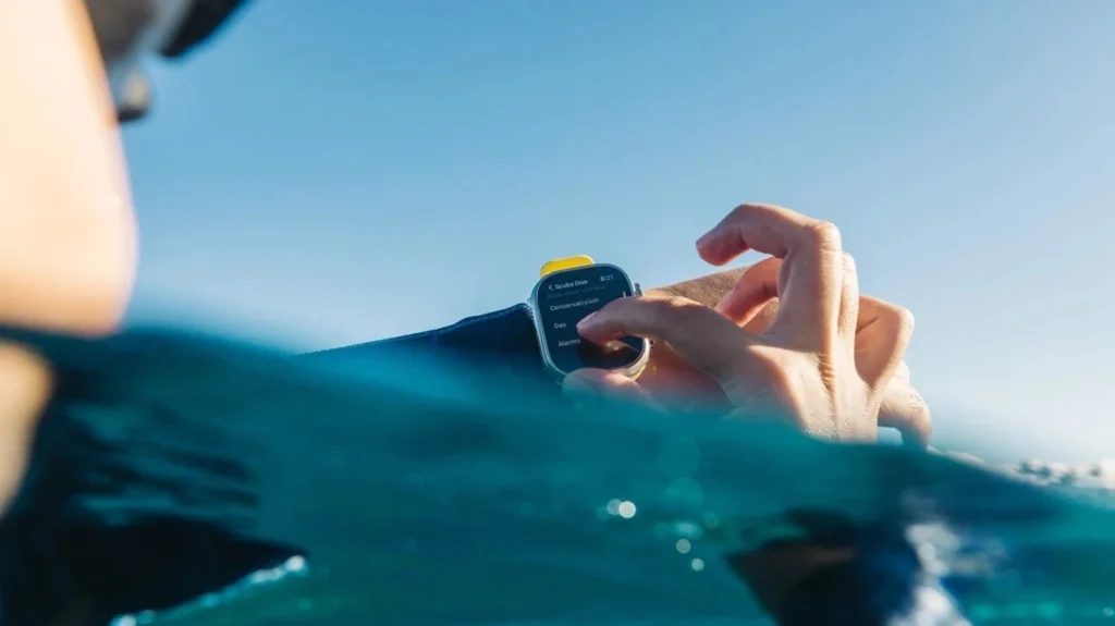 App Encontrar ajuda homem a recuperar Apple Watch um ano depois de o ter perdido no mar