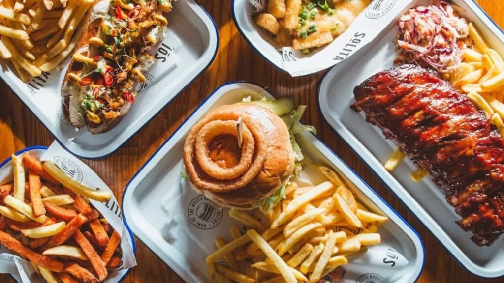 Uma má noite de sono pode alterar a forma como o cérebro vê os alimentos