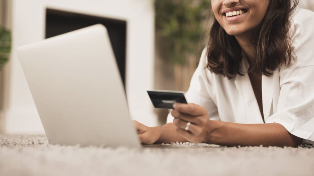 Compras online: trocas, reembolsos, envio dos produtos e burlas