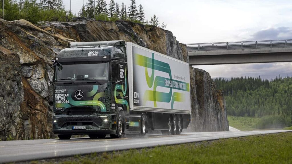 Brutal! Este camião elétrico da Mercedes consome pouco mais do que um SUV