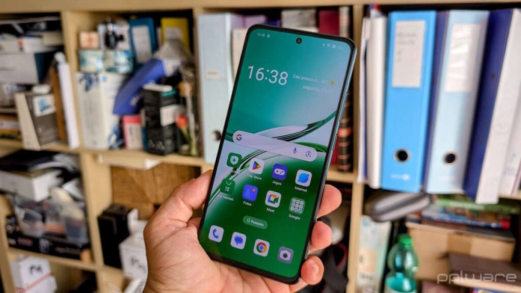 OPPO Reno12 FS IA smartphones