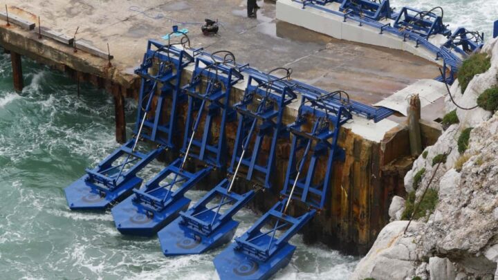 Projeto para energia das ondas da Eco Wave Power no Porto, Portugal