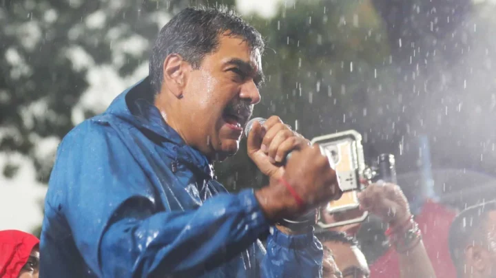 Imagem de Nicolás Maduro a exortar os cidadãos a deixar o WhatsApp