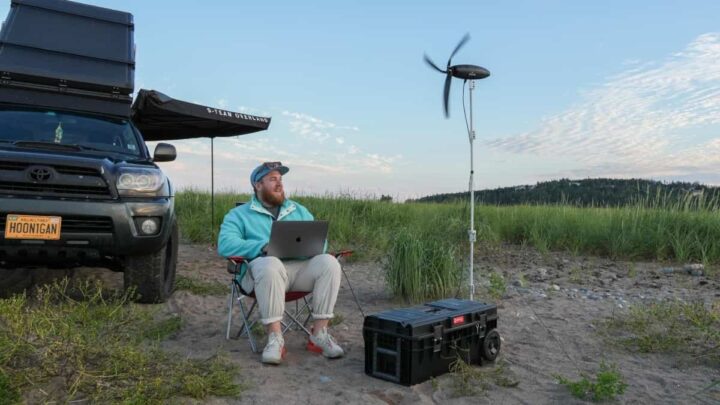 Portable wind turbine 