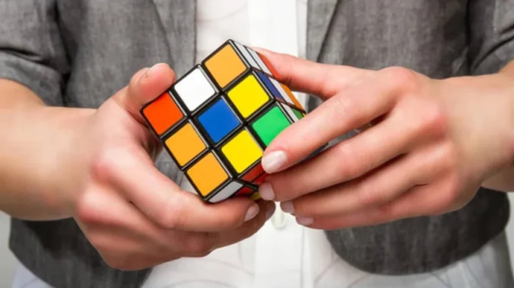 Ainda anda por aí: o cubo de Rubik nasceu há 50 anos