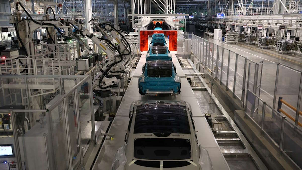 China pede às fabricantes para “guardarem” a tecnologia dos carros elétricos dentro do país