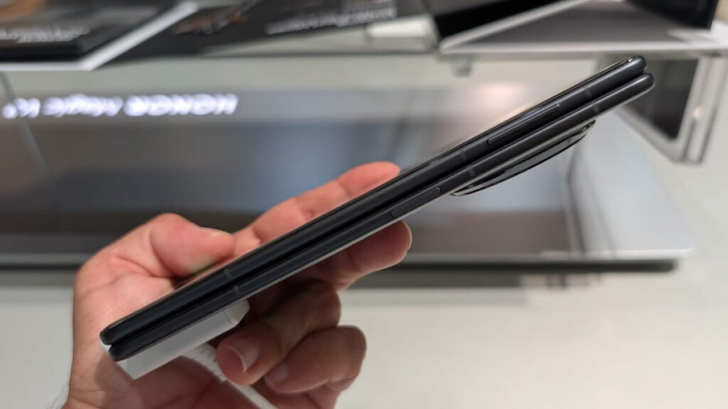 Quão fino pode ser um smartphone dobrável? Honor promete continuar a bater o recorde