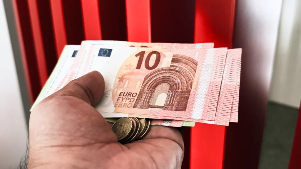 Recebe pensões ou subsídios? Conheça as datas de pagamento em setembro