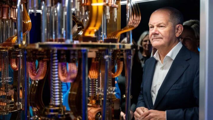 German Chancellor Olaf Scholz at IBM's new quantum data center in Germany