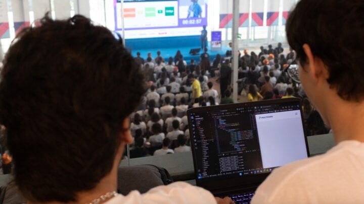  2000 pessoas na maior aula de programação do mundo