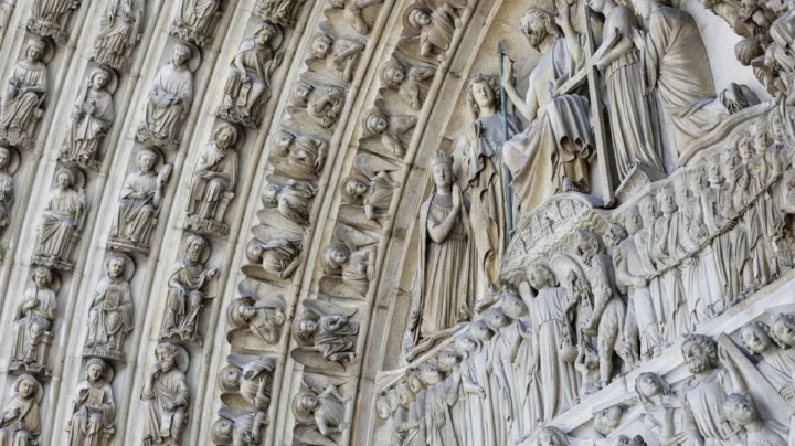 Imagem da renovada Catedral de Notre Dame