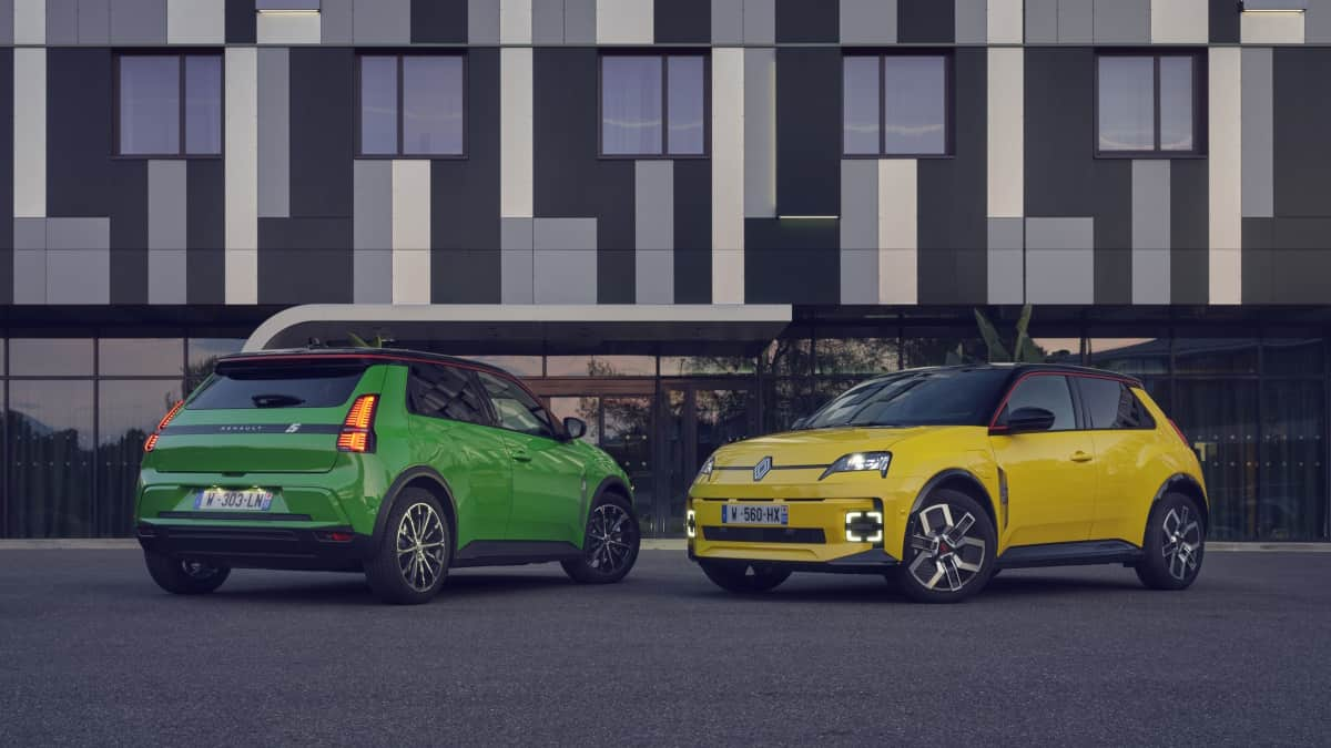 Renault 5 E-Tech 100% elétrico já pode ser encomendado com pack de baterias de 40 kWh