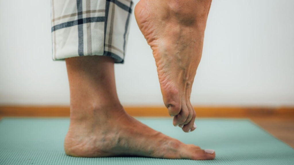 O que diz o seu equilíbrio sobre a sua saúde: consegue manter-se de pé sobre uma perna só?