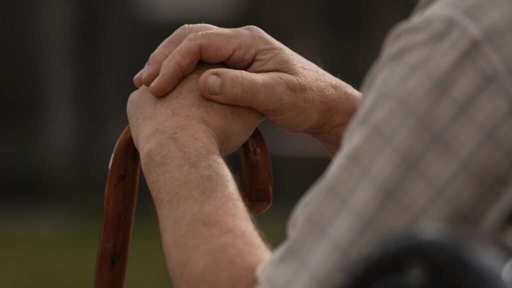 É improvável que as pessoas vivam até aos 100 anos, apesar da melhoria das condições de vida