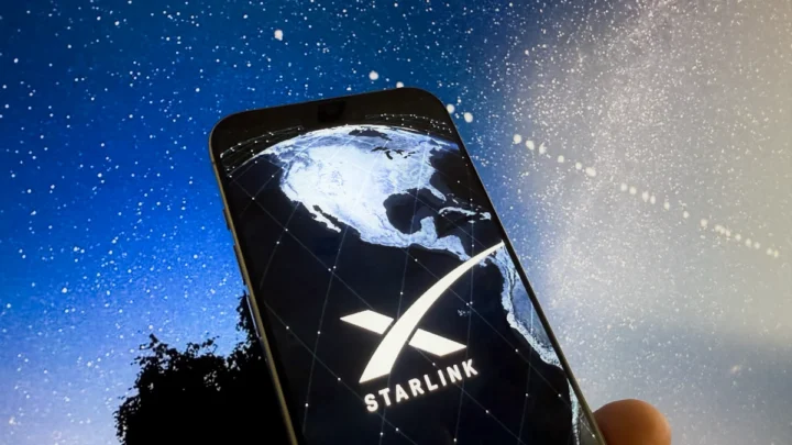 Imagem satélites Starlink para comunicação pelos smartphones