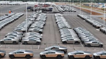 Parque, no Texas, com unidades da Cybertruck da Tesla