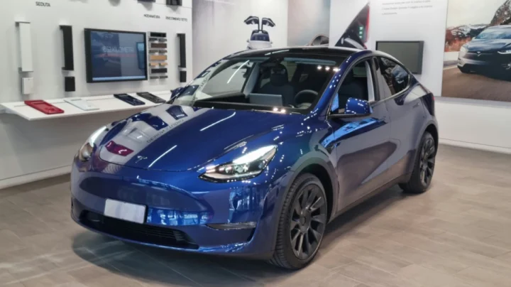 Imagem Tesla Model Y que poderá receber um Baby Model Y.