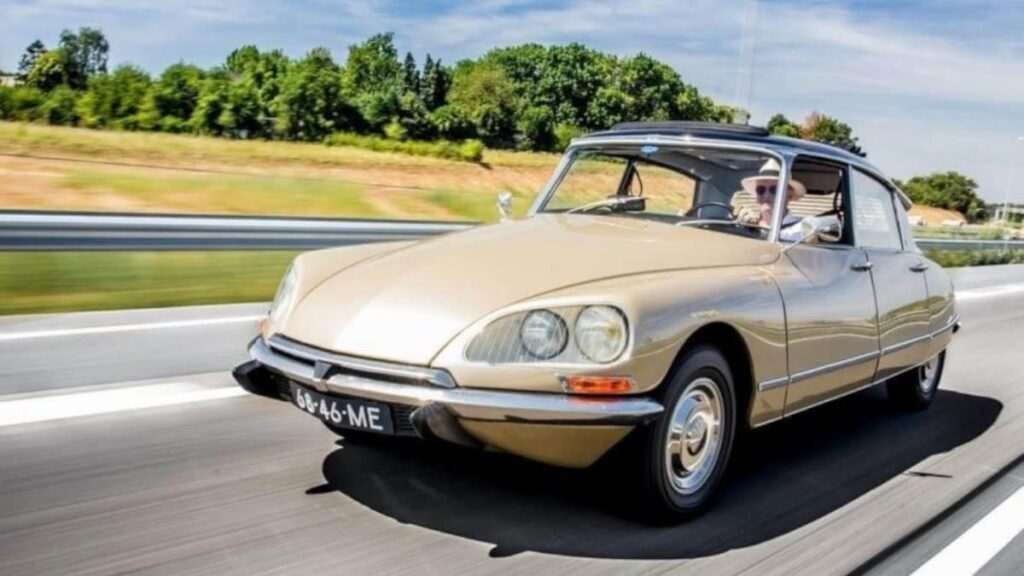 Lembra-se do Citroën DS ou “boca-de-sapo”? Modelo da década de 1950 regressará elétrico