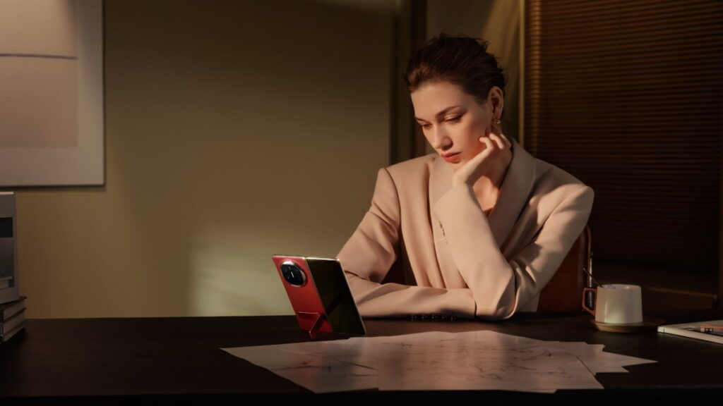 Huawei Mate X6 promete revolucionar os padrões do mercado de smartphones dobráveis