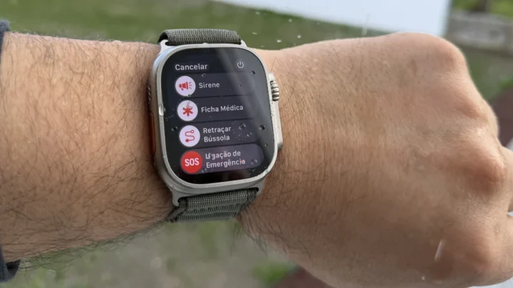 Imagem Apple Watch Ultra 2 com Deteção de acidentes ativada