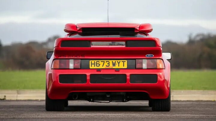 Ford RS200 S de 1990 em Vermelho Ferrari