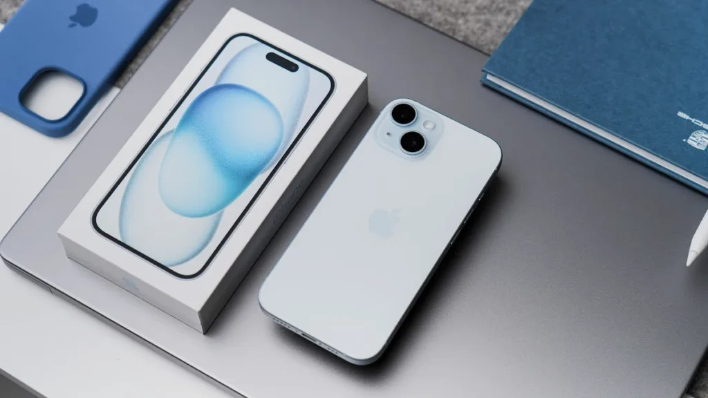 iPhone 15 foi o smartphone mais vendido no mundo em 2024