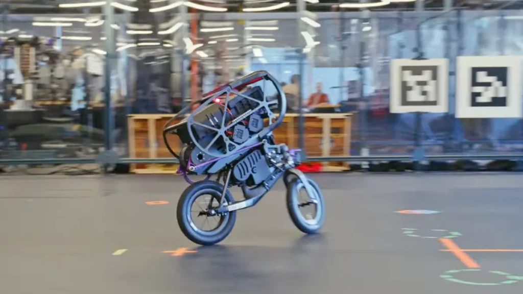 Conheça o incrível veículo ultramóvel (UMV) concebido para realizar acrobacias