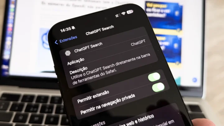 Imagem extensão ChatGPT no Safari do iOS