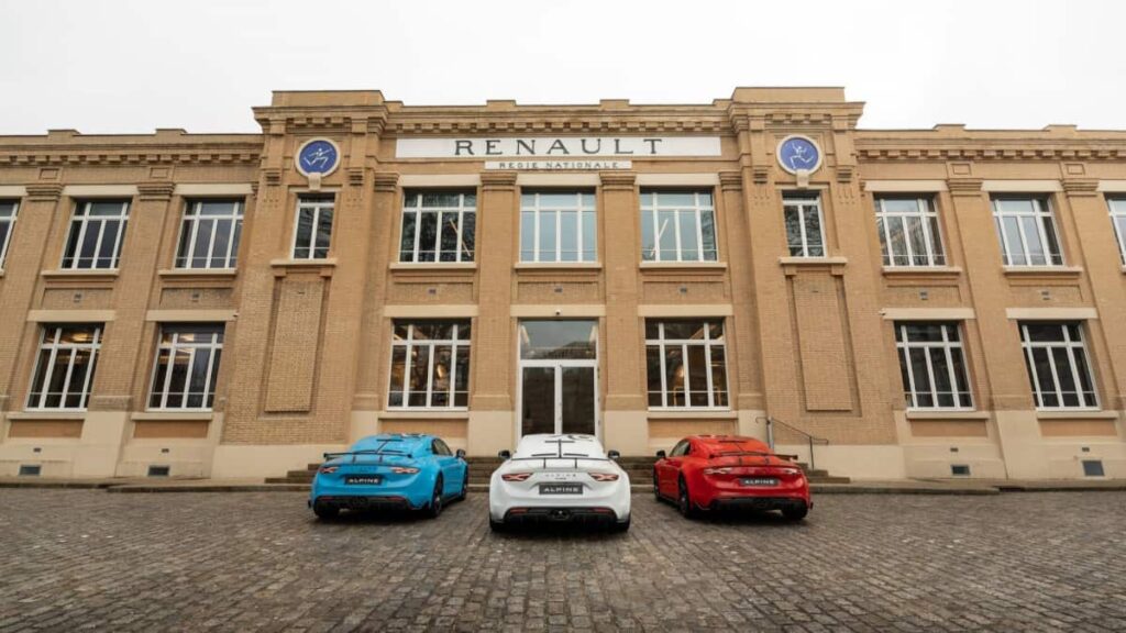 Alpine faz 70 anos e celebra com uma edição limitada do A110 R 70 e uma renovação do A110