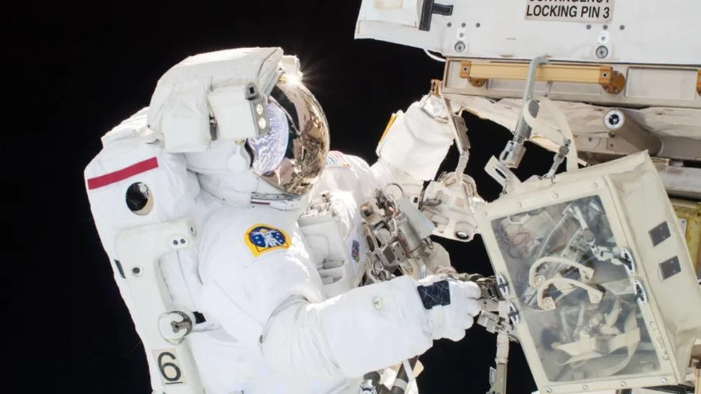 As naves espaciais podem precisar de ser mais “sujas” para manter os astronautas saudáveis