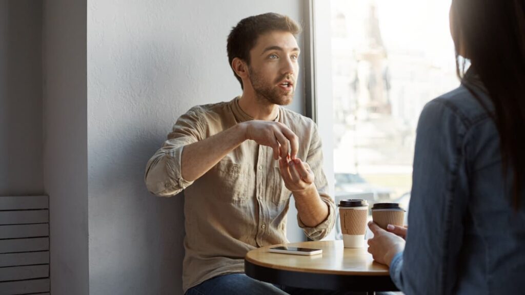 Por que motivo os seres humanos modernos conseguem falar?