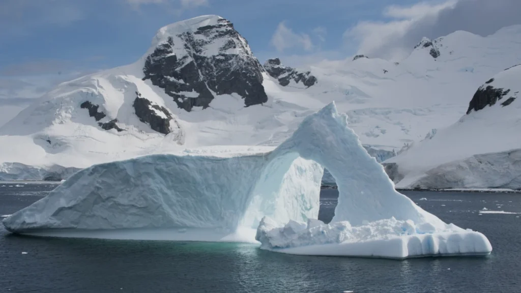 Antártida regista crescimento inesperado do gelo – fenómeno inverte tendência de décadas