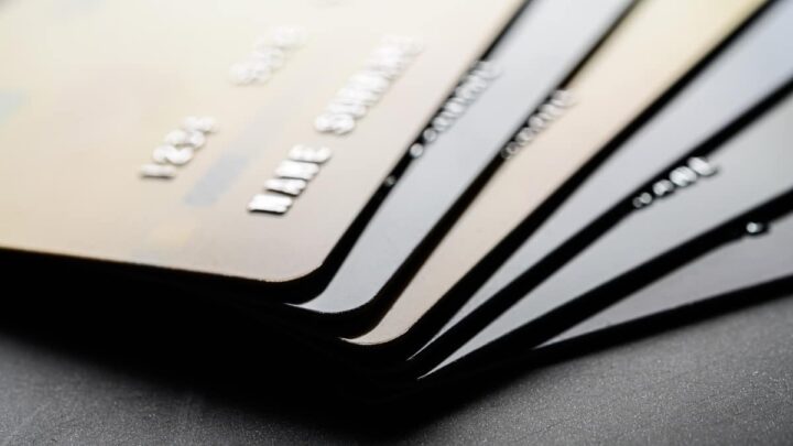 Cartões de pagamento (Visa e Mastercad)