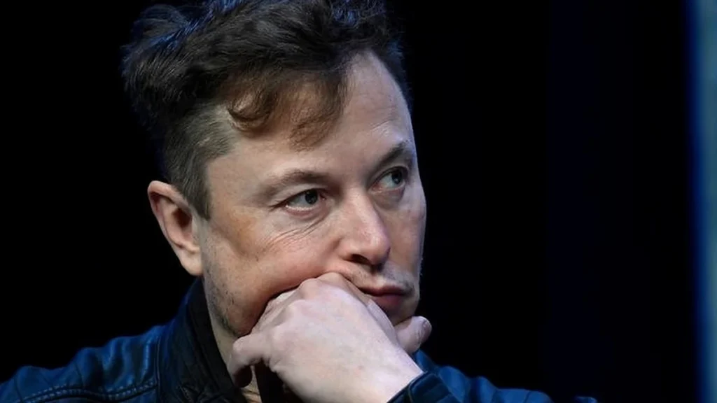 Rumores empurraram Elon Musk da Tesla, mas a fabricante já veio negar a saída