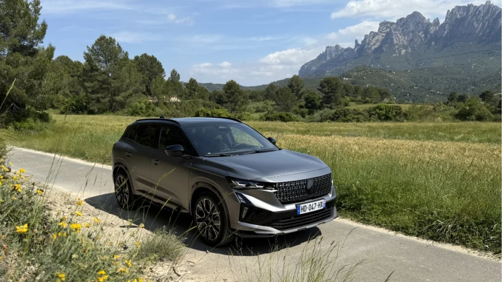 Renault Austral 2025: um SUV com mais tecnologia, mais eficiência, novo visual