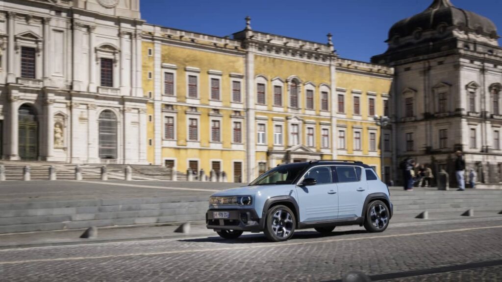 Não espere, pois o Renault 5, o R4 e o novo Twingo não terão versões a gasolina…