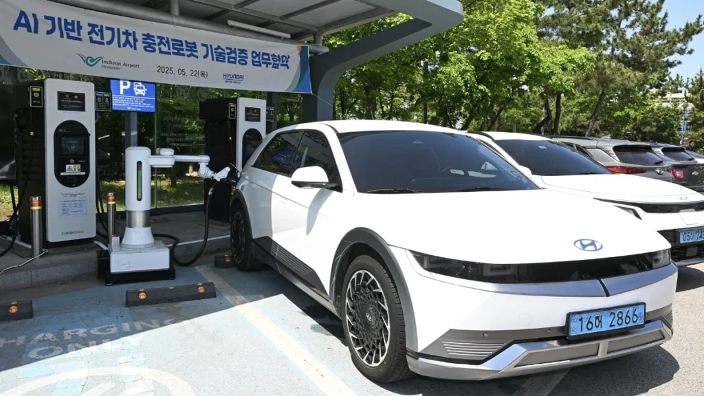 Hyundai tem robôs com IA para carregamento automático dos carros elétricos em Seul