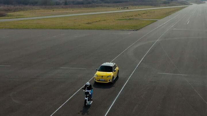Renault 5 durante os testes do Euro NCAP
